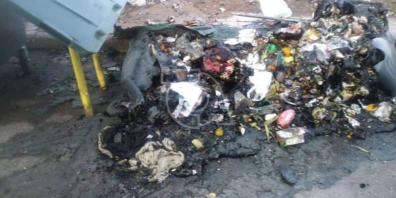 Estado que quedó el contenedor quemado/TA.